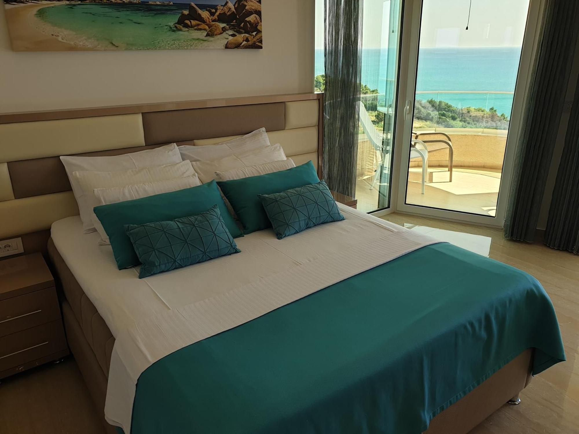 Apartments D'Hermes Ulcinj Exterior photo