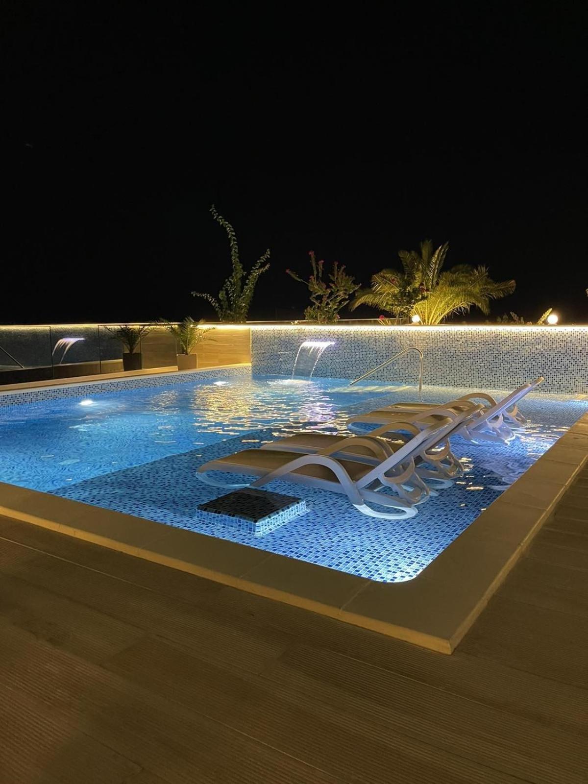 Apartments D'Hermes Ulcinj Exterior photo